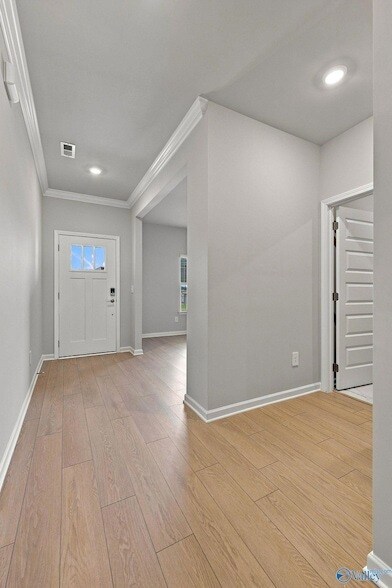Building Photo - 7211 Holly Creek Dr SE