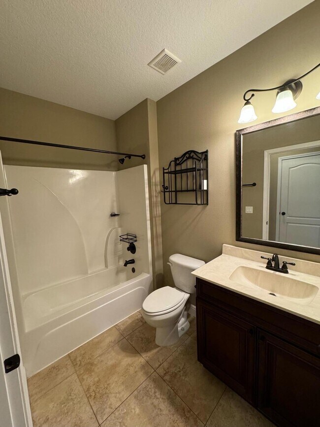 Building Photo - 41 Cactus Rd