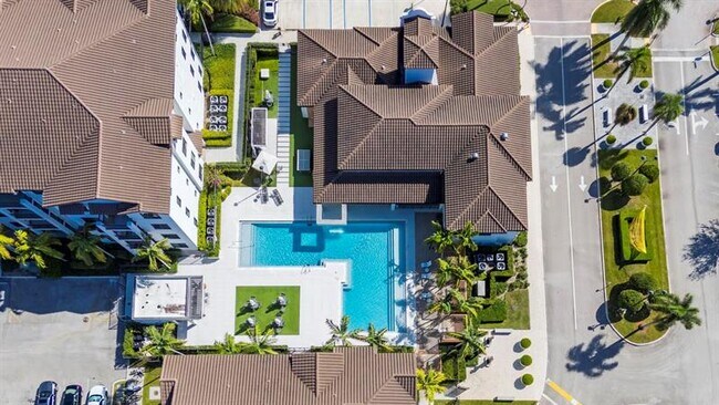 Building Photo - 5030 SW 126th Ave