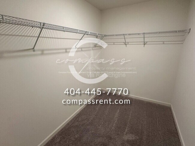Building Photo - 403 Kings Cross Wy