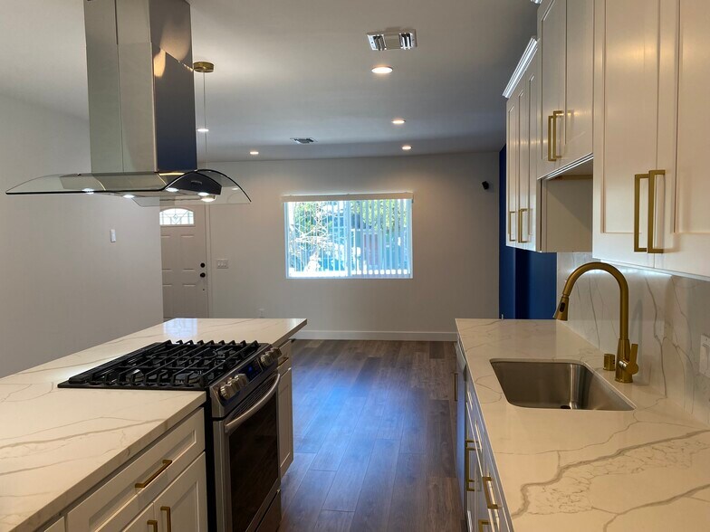 Building Photo - 5024 Topanga Canyon Blvd