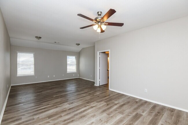 Building Photo - 1706 Country Crest Ln
