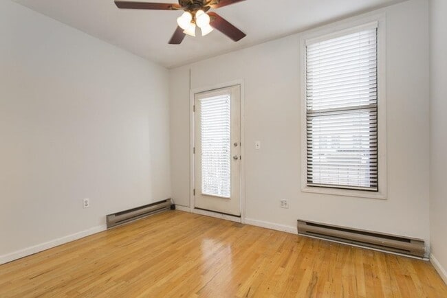 Building Photo - 509 Monroe St