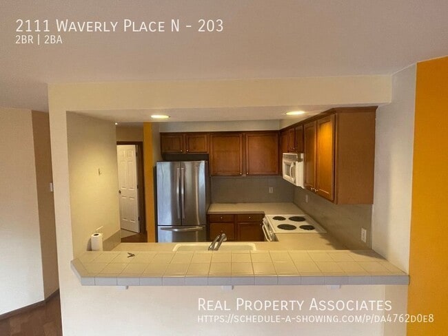 Building Photo - 2111 Waverly Pl N