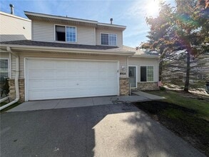 Building Photo - 8920 Pheasant Ln