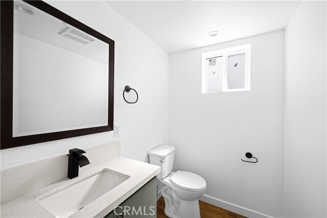 Building Photo - 6830 Hazeltine Ave