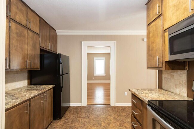 Building Photo - 2307 14th St