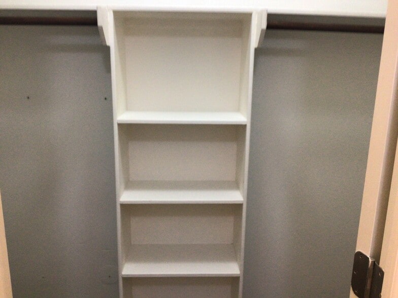 Building Photo - 3430 Maymist Dr