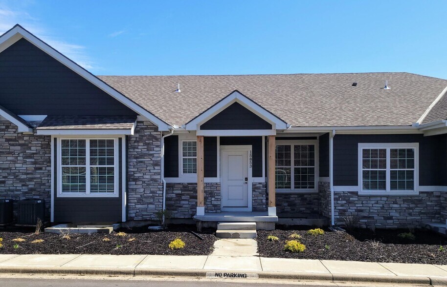 Building Photo - 15853 Foster