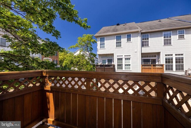 Building Photo - 5821 Pearson Ln