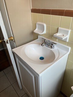 Building Photo - 2117 Spring Park Rd