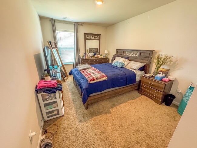 Building Photo - 4410 Remington Ave