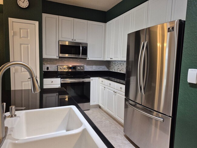 Building Photo - It's a lifestyle!