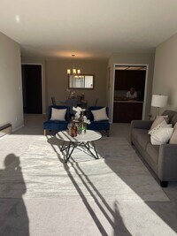 Building Photo - 1427 Floribunda Ave