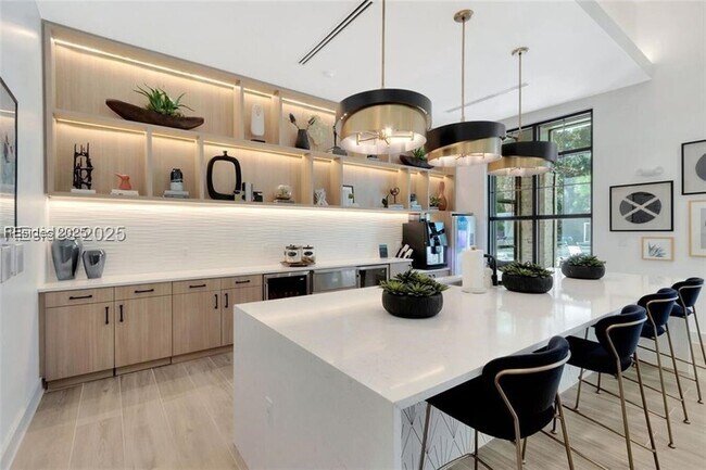 Building Photo - 55 Gardner Dr