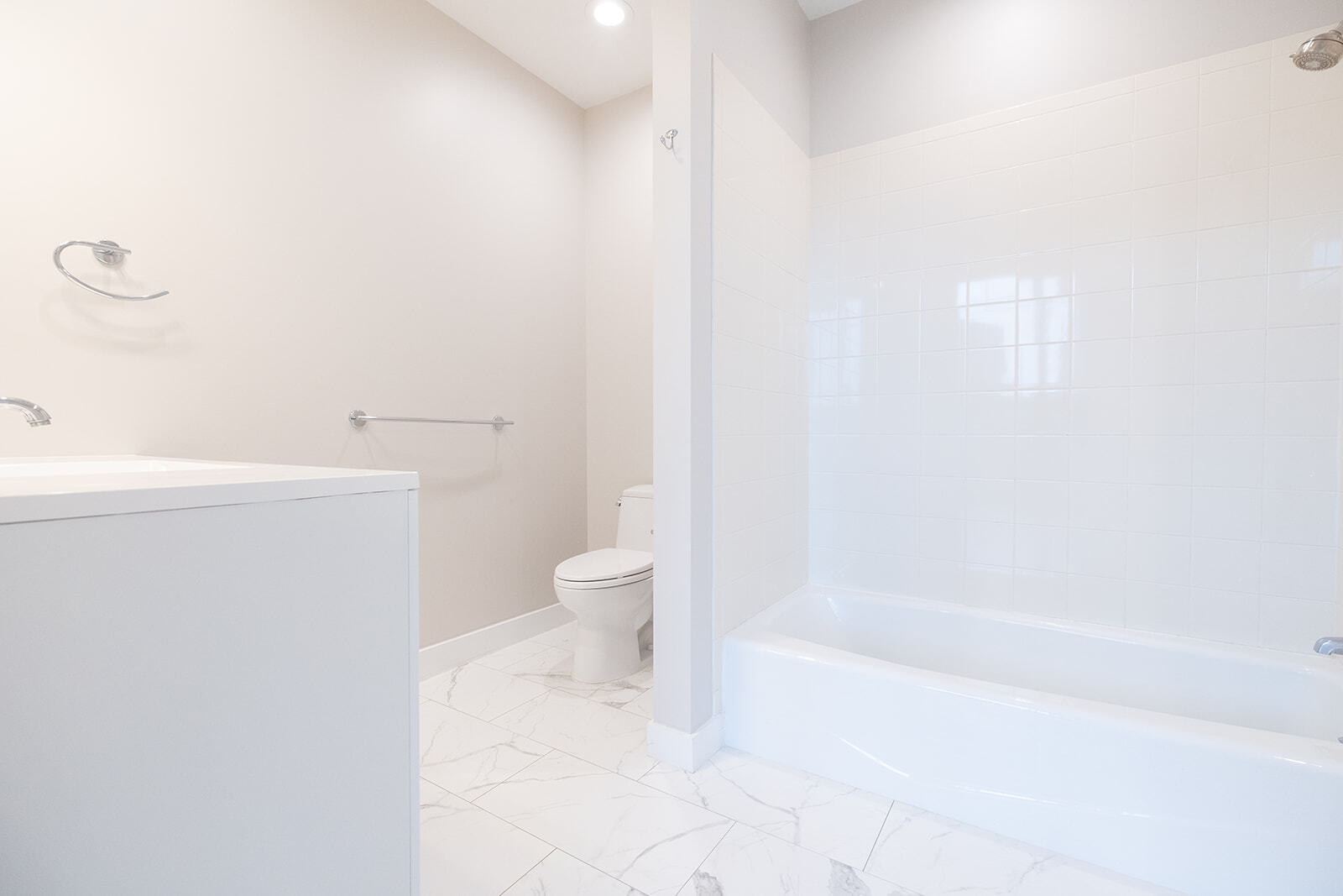 Building Photo - 450 Harrison Ave