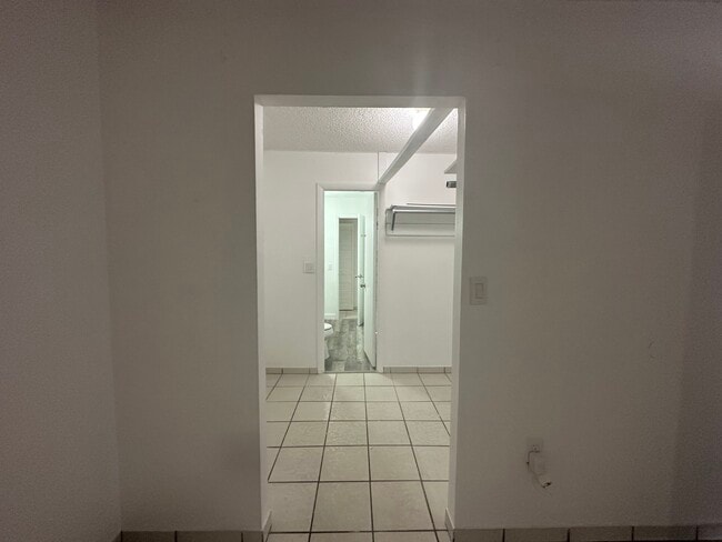 Walk in closet - 21444 NW 40th Circle Ct