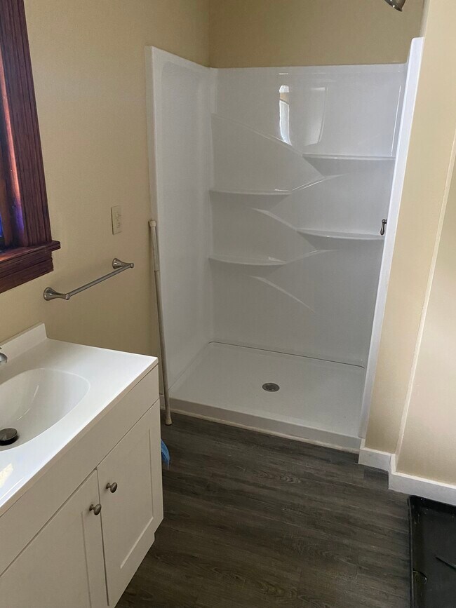 new bath - 400 Nottingham Rd