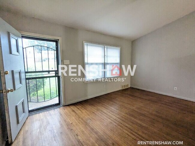 Building Photo - 1863 E. Alcy Rd. - Self Tour Available Thr...
