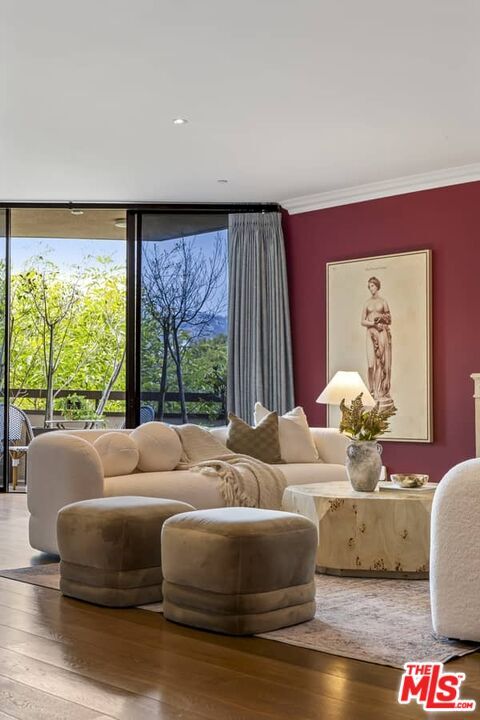 Building Photo - 300 N Swall Dr