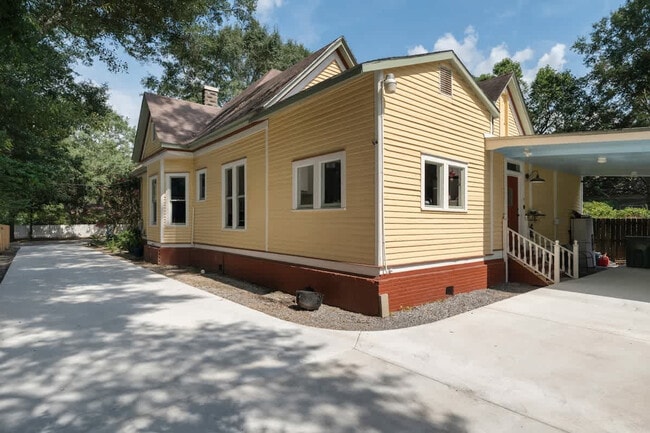 Building Photo - 509 Dabbs St