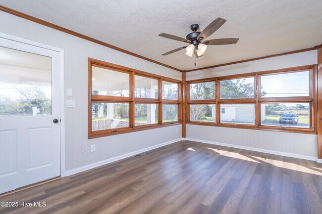 Building Photo - 107 Cribbs Ln