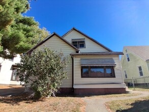 Building Photo - 409 Ave A