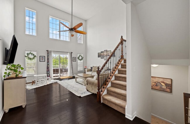 Building Photo - 2420 Aristocracy Cir