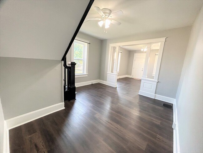 Building Photo - 217-217 S 9th St