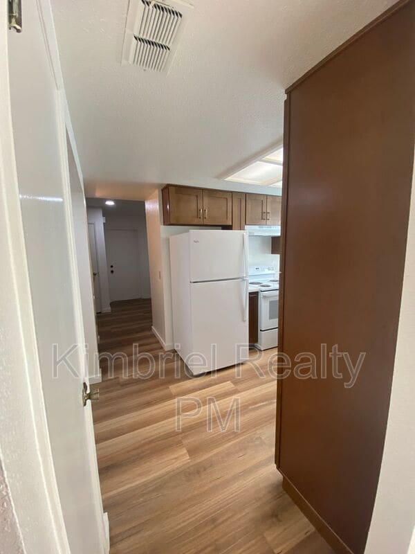 Building Photo - 2928 Stanford Ln