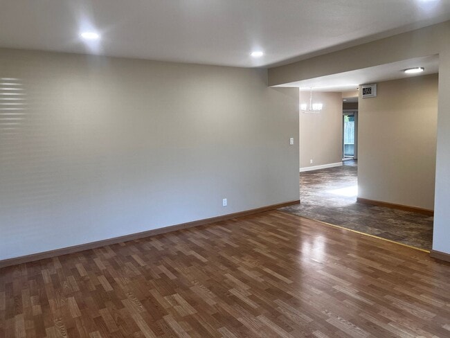 Building Photo - Updated Remodeled Single-Story San Jose Home | 4 Bed, 2 Bath | Blossom Valley