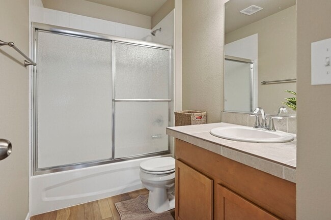 Building Photo - 3 Bed 2 bath house off of N Carefree!