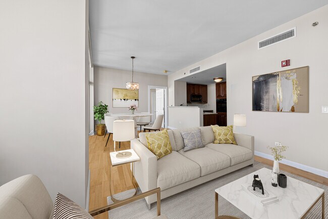 Building Photo - 21 E Huron St