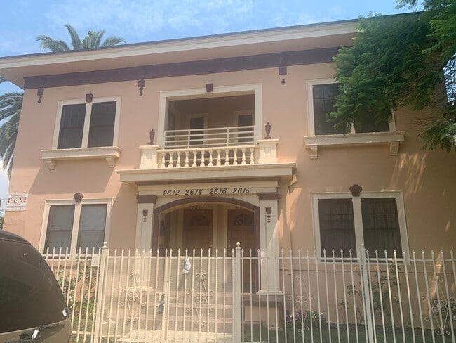 Primary Photo - 2616 Raymond Ave