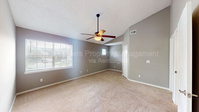 Building Photo - 322 Sunrise Cir