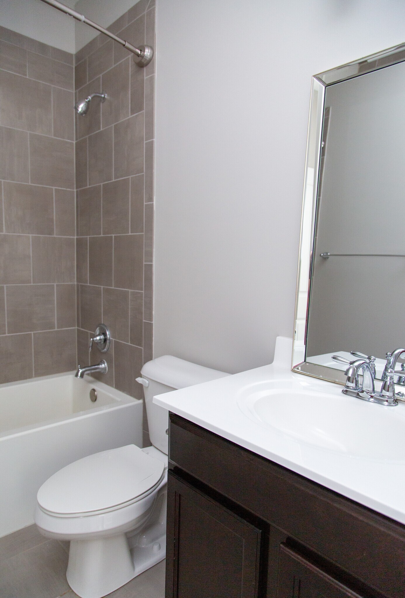 Building Photo - 14277 James Dean Dr