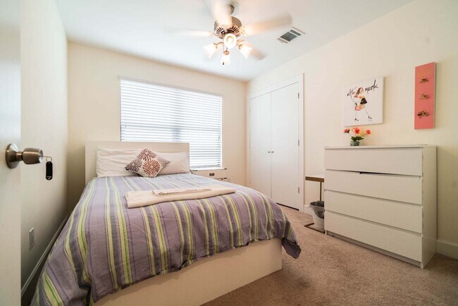 Building Photo - 2710 Hullsmith Dr