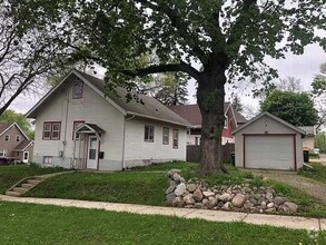 Building Photo - single family home