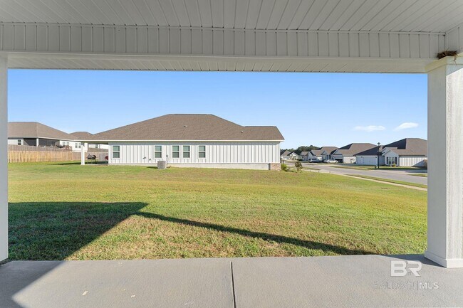 Building Photo - 21121 Yosemite Blvd