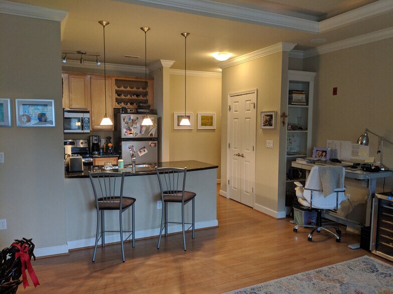 Building Photo - 2756 McKnight Crossing Ct