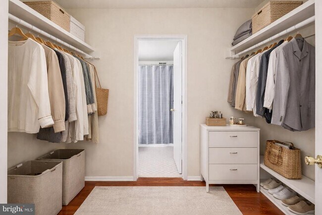 Building Photo - 2101 Chestnut St