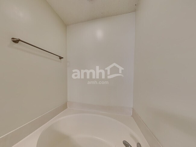 Building Photo - 223 Eagle Ridge Rd