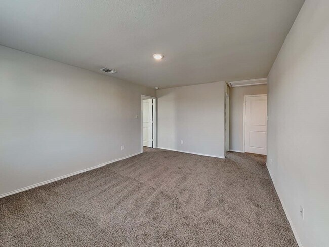 Building Photo - 5730 Verracio Ct