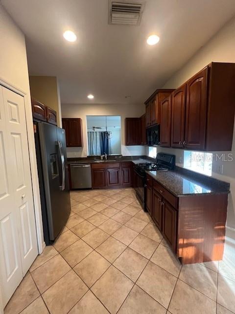 Building Photo - 6517 Tailfeather Way