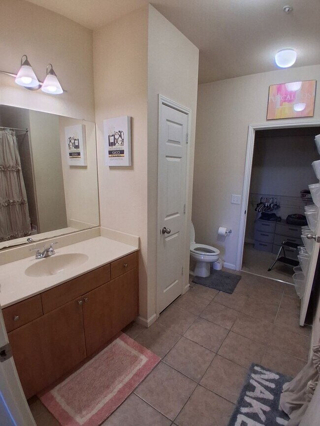 Building Photo - Midtown Village 2 Bed 2 Bath Condo! Available July!