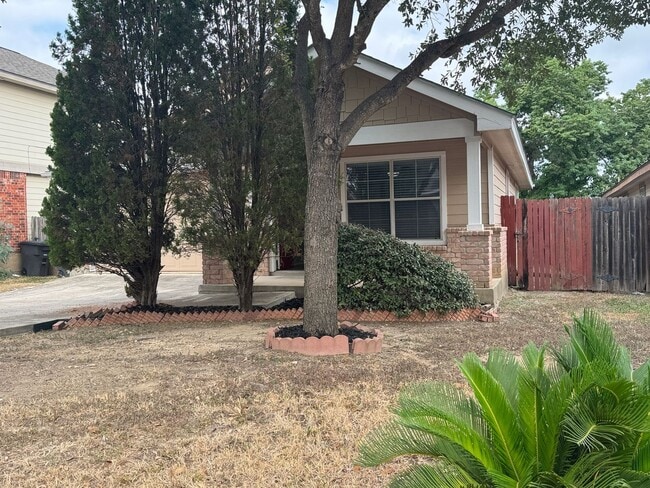 COMFORTABLE HOME | SINGLE STORY | CLOSE TO HWY 151 & 410 | SHOPPING & RESTAURANTS - COMFORTABLE HOME | SINGLE STORY  |  CLOSE TO HWY 151 & 410 | SHOPPING & RESTAURANTS