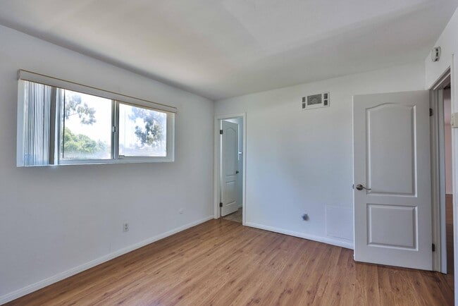 Building Photo - 6333 College Grove Way