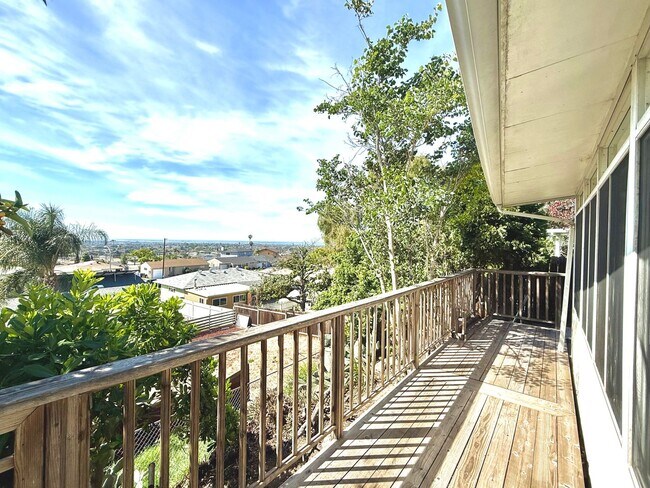 Building Photo - Remodeled Paradise Hills Home With Spectacular Views