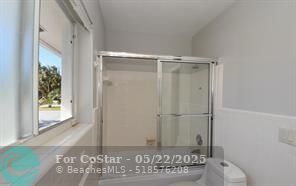 Building Photo - 3227 NE 38th St