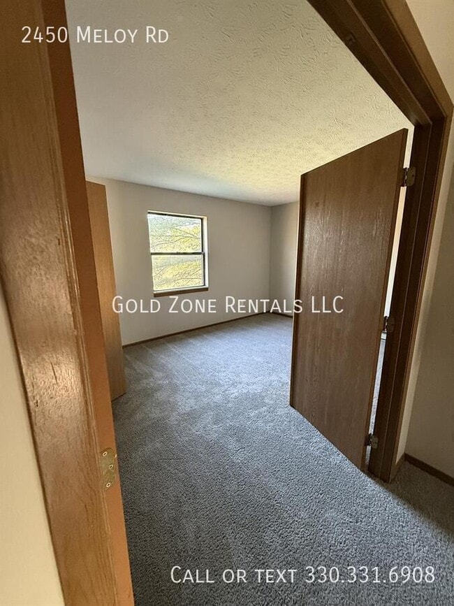 Building Photo - 2450 Meloy Rd